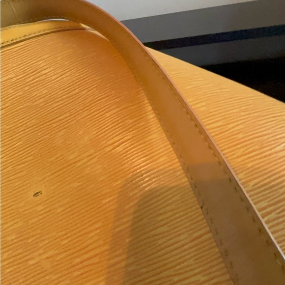 Louis Vuitton Saint Jacques Epi Leather - Picture 8 of 14